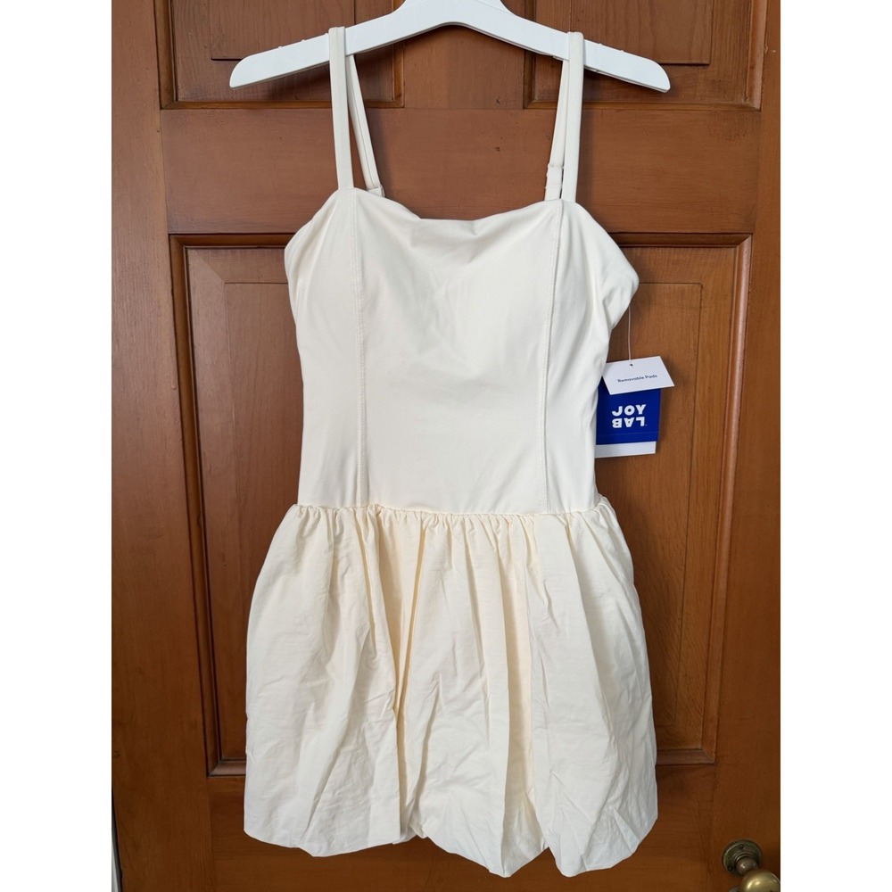 Women's Joy Lab Cream Bubble Hem Active Dress Size Small NWT